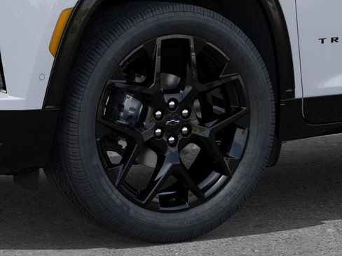 New 2026 Chevrolet Traverse RS w/ LPO, Floor Liner Package AWD/4WD image 33