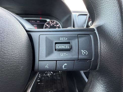 Used 2023 Nissan Rogue S FWD image 24