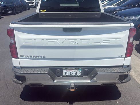 Used 2022 Chevrolet Silverado 1500 LT w/ Z71 Off-Road Package AWD/4WD image 3