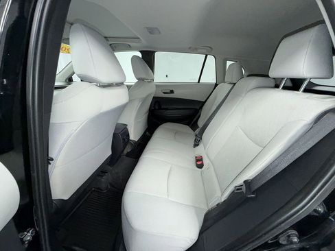 Certified 2022 Toyota Corolla Cross LE image 9