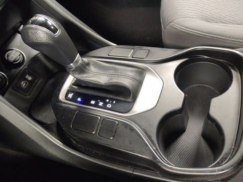 Used 2018 Hyundai Santa Fe Sport image 26