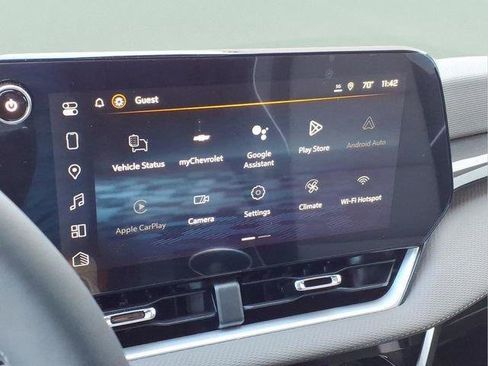 New 2026 Chevrolet Equinox LT w/ Convenience Package II image 21