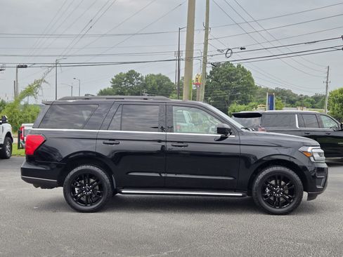 Used 2023 Ford Expedition XLT RWD image 7
