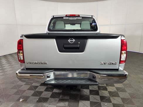 Used 2018 Nissan Frontier SV AWD/4WD image 6