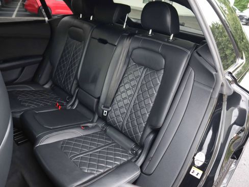 Used 2023 Audi SQ8 Prestige AWD/4WD image 3