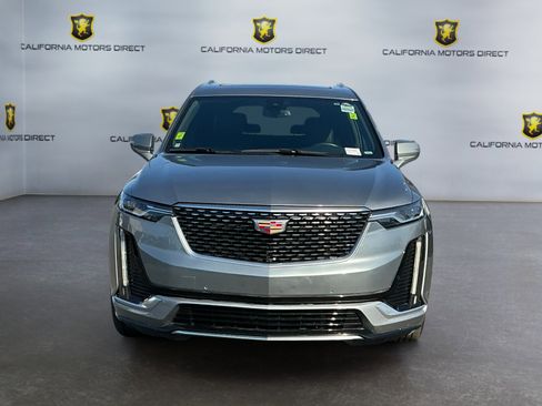 Used 2025 Cadillac XT6 Premium Luxury FWD image 2