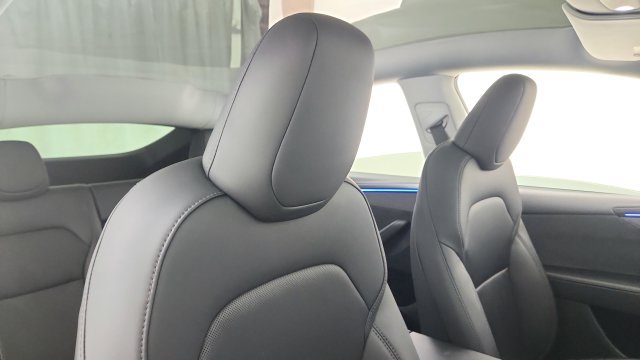Used 2026 Tesla Model Y AWD image 31