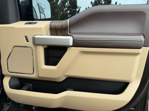 Used 2019 Ford F150 Lariat image 27