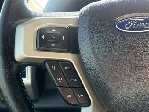 Used 2022 Ford F250 Lariat w/ Lariat Ultimate Package AWD/4WD image 28