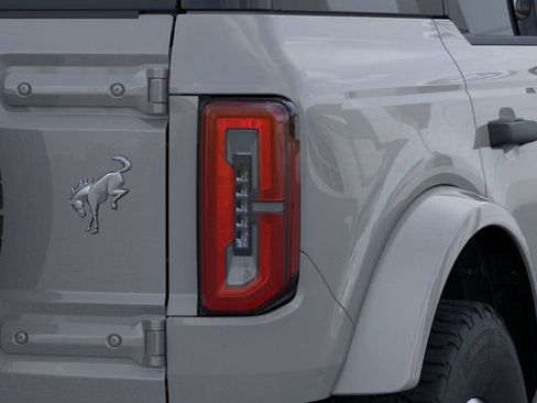 New 2026 Ford Bronco Outer Banks AWD/4WD image 23