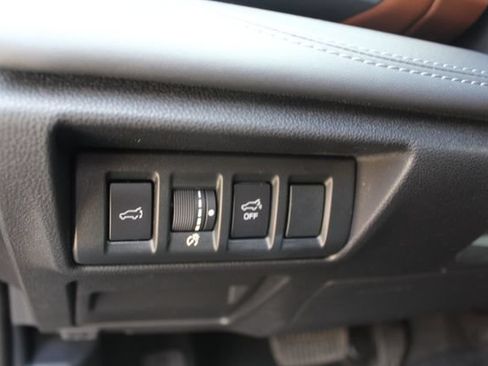 Used 2020 Subaru Outback Touring AWD/4WD image 46