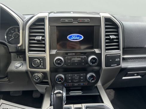 Used 2019 Ford F150 Lariat w/ Equipment Group 502A Luxury image 18