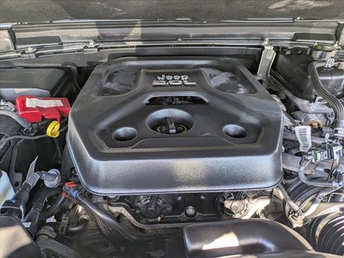 Used 2019 Jeep Wrangler Sport S image 23