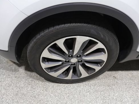 Used 2022 Buick Encore Preferred w/ Safety Package AWD/4WD image 9