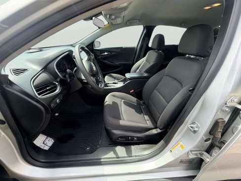 Used 2019 Chevrolet Malibu LT FWD image 18