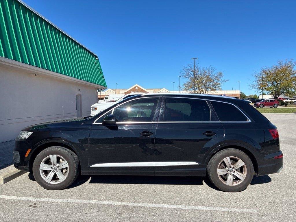 Used 2017 Audi Q7 2.0T Premium Plus w/ Premium Plus Package AWD/4WD image 3