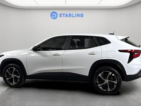 Certified 2024 Chevrolet Trax RS w/ Driver Confidence Package FWD image 4