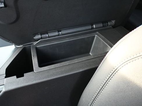 New 2025 Chevrolet Equinox EV RS image 25