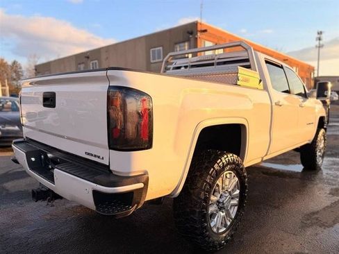 Used 2015 GMC Sierra 2500 Denali w/ Duramax Plus Package AWD/4WD image 5