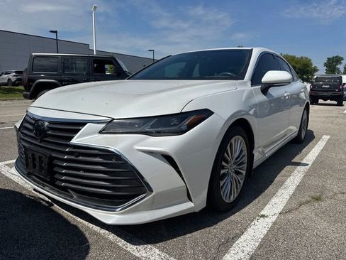 Used 2020 Toyota Avalon Limited w/ Advanced Safety Package FWD image 1