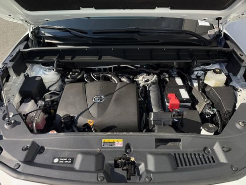 Used 2022 Toyota Highlander Platinum AWD/4WD image 22