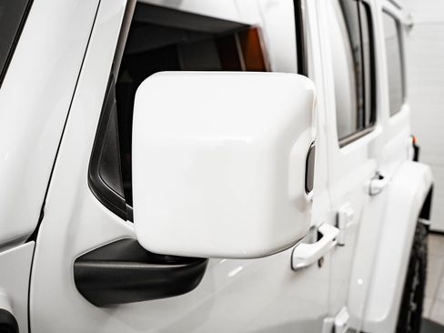 Used 2021 Jeep Wrangler Unlimited Sahara image 14