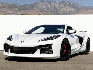 Used 2025 Chevrolet Corvette Z06 w/ Battery Protection Package RWD video 1