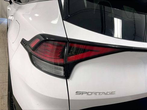 Used 2023 Kia Sportage EX image 33