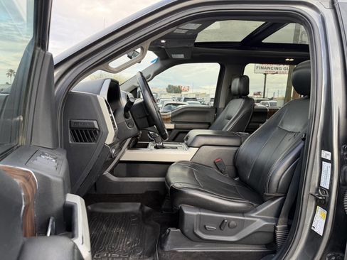 Used 2019 Ford F150 Lariat w/ Equipment Group 502A Luxury image 14