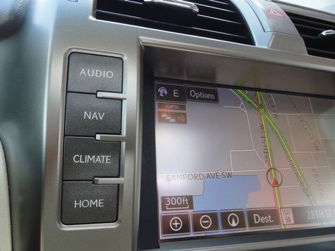 Used 2019 Lexus GX 460 Premium AWD/4WD image 32