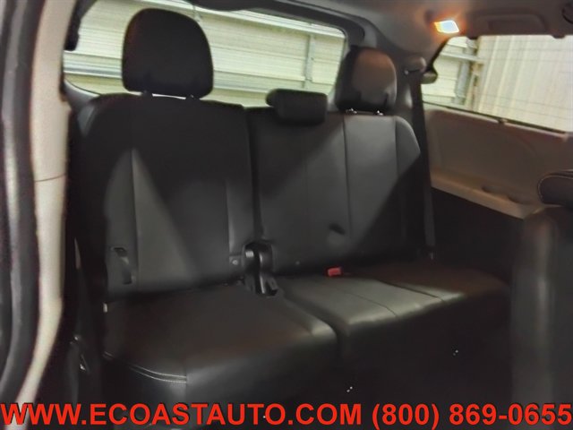 Used 2016 Toyota Sienna SE w/ SE Preferred Package FWD image 17