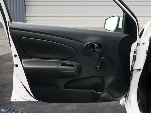 Used 2018 Nissan Versa S FWD image 12