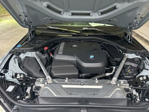 Used 2025 BMW i4 eDrive40 image 11
