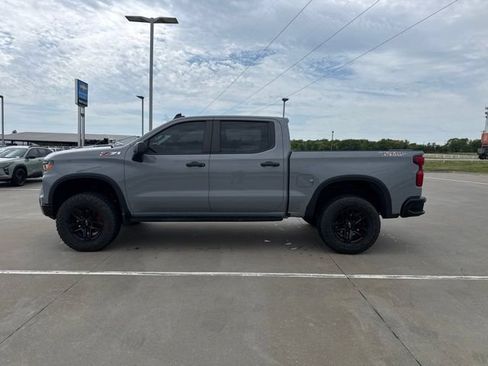 Used 2024 Chevrolet Silverado 1500 Custom Trail Boss AWD/4WD image 3