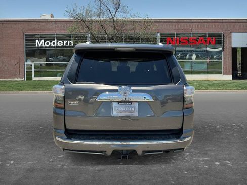Used 2022 Toyota 4Runner Limited AWD/4WD image 3