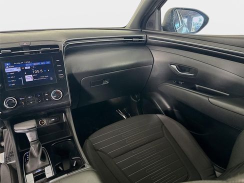 Certified 2024 Hyundai Santa Cruz SE FWD image 21