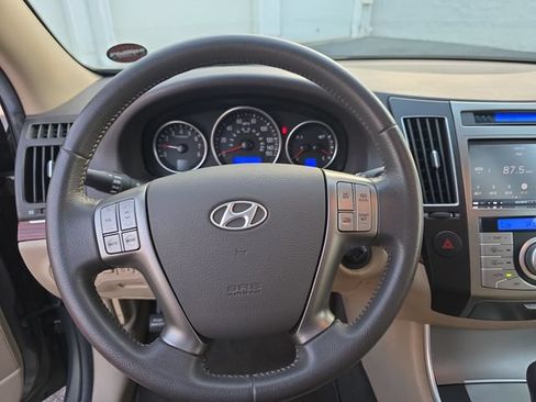 Used 2008 Hyundai Veracruz GLS FWD image 16