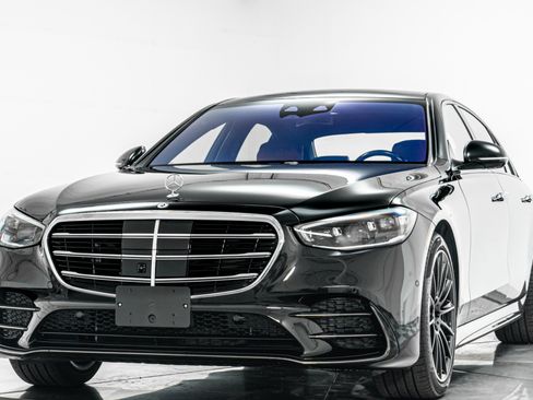 Used 2025 Mercedes-Benz S 580e 4MATIC Sedan image 5