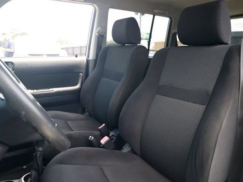 Used 2005 Scion xB FWD image 9