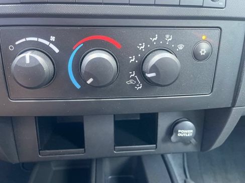 Used 2010 Dodge Dakota Big Horn RWD image 15