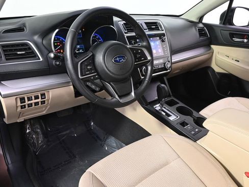 Used 2019 Subaru Outback 2.5i Premium image 12
