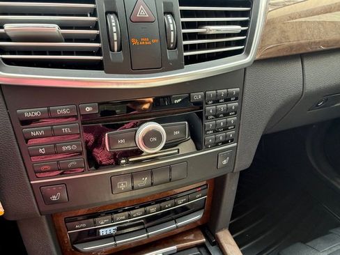 Used 2011 Mercedes-Benz E 350 Luxury image 13