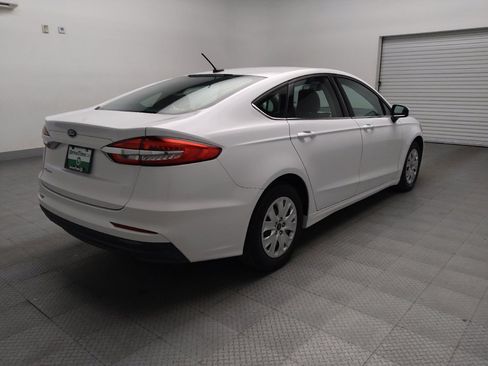 Used 2019 Ford Fusion S image 9