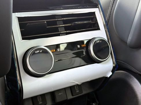 New 2026 Land Rover Range Rover Sport Dynamic SE AWD/4WD image 14