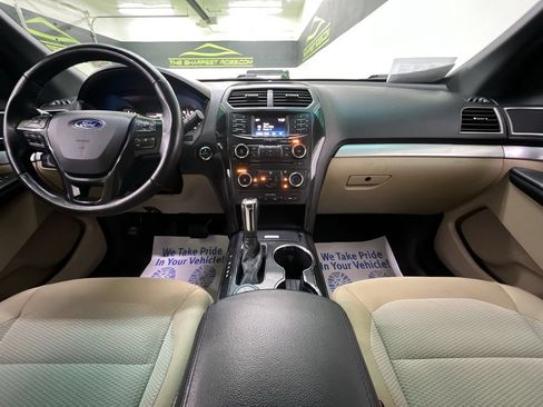 Used 2016 Ford Explorer XLT AWD/4WD image 18