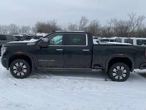 Used 2024 GMC Sierra 2500 Denali w/ Denali Reserve Package image 2
