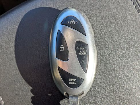 Used 2024 Hyundai Santa Fe SE image 32