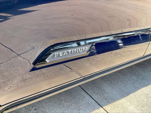 Used 2022 Toyota Tundra Platinum image 10