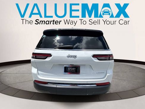 Used 2025 Jeep Grand Cherokee L Laredo w/ Luxury Tech Group I RWD image 5