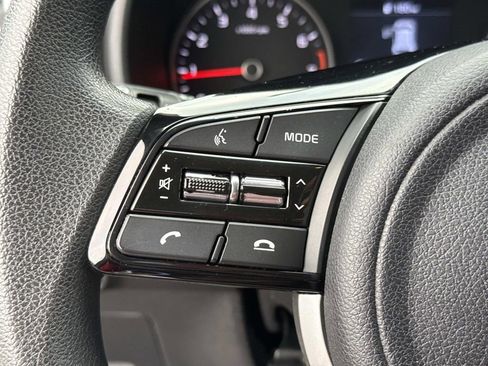 Used 2020 Kia Sportage LX image 40